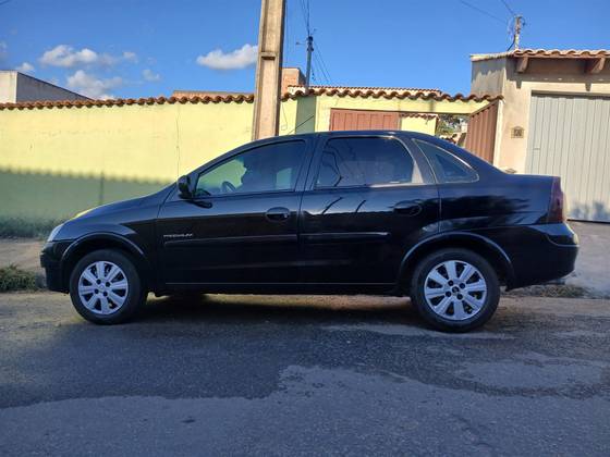 CHEVROLET CORSA 1.4 MPFI PREMIUM SEDAN 8V FLEX 4P MANUAL CHEVROLET CORSA 1.4 MPFI PREMIUM SEDAN 8V FLEX 4P MANUAL